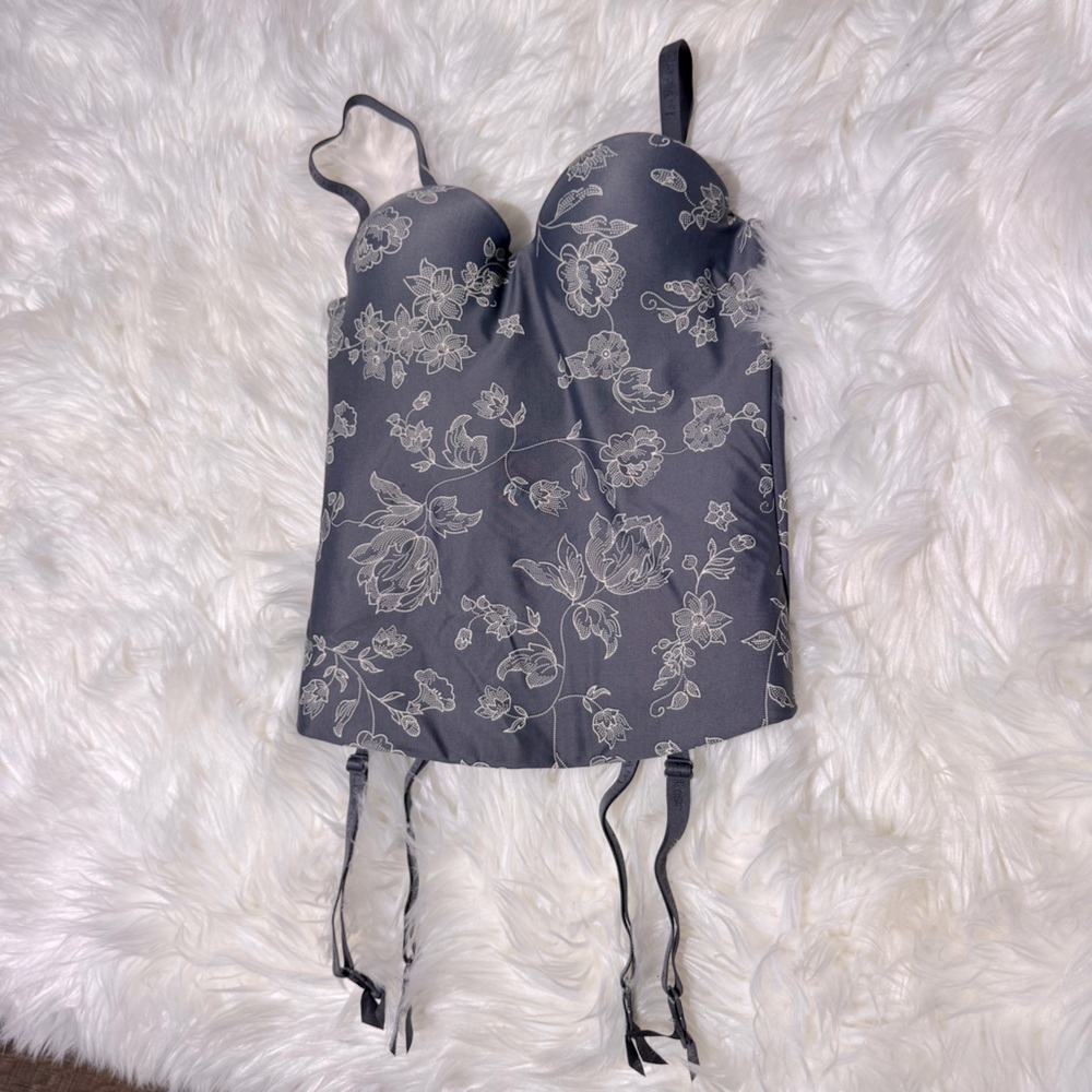 La vie‎ en rose grey lingerie corset top size 34B